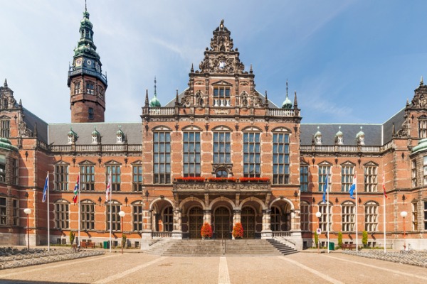 historic-university-building-Eduwelt